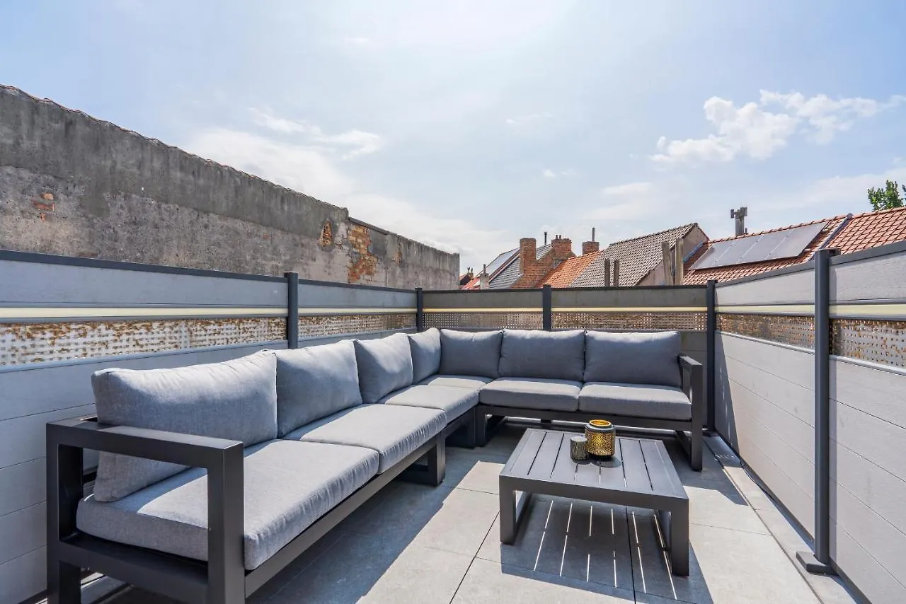 Feriehus Luxurious, Updated, Warm & Stunning Home Terraces Oostende